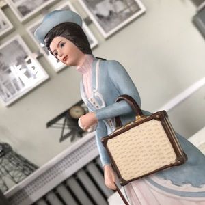 Avon Mrs Albee President’s Club Award figurine, doll, collectors